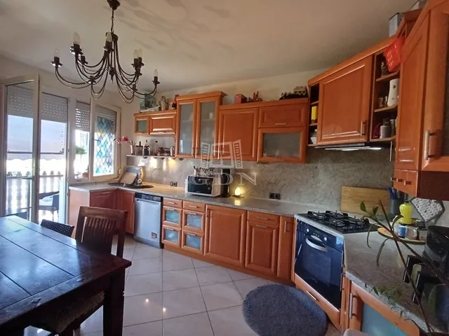 Eladó lakás Baja, Belváros 84 nm