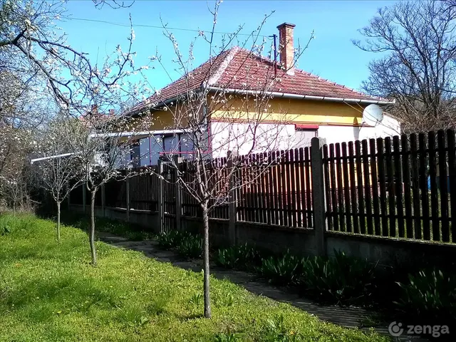 Eladó ház Tiszavárkony 80 nm