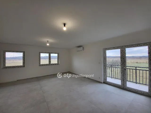 Eladó lakás Szántód 71 nm