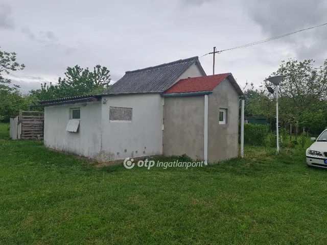Eladó üdülő és hétvégi ház Siófok 32 nm
