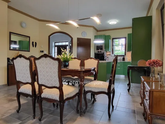 Eladó ház Zamárdi, kertvárosias 128 nm