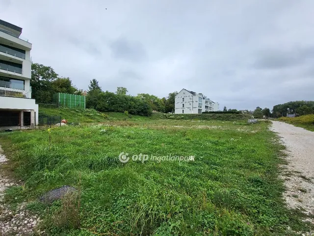 Eladó telek Keszthely 1900 nm