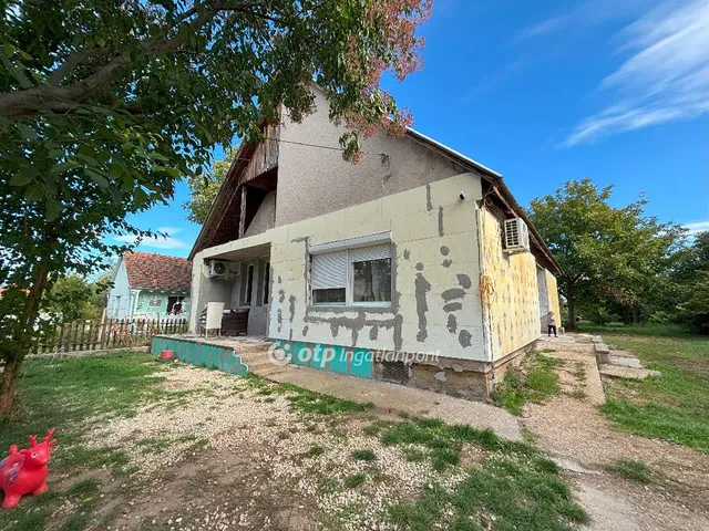Eladó ház Ádánd 90 nm
