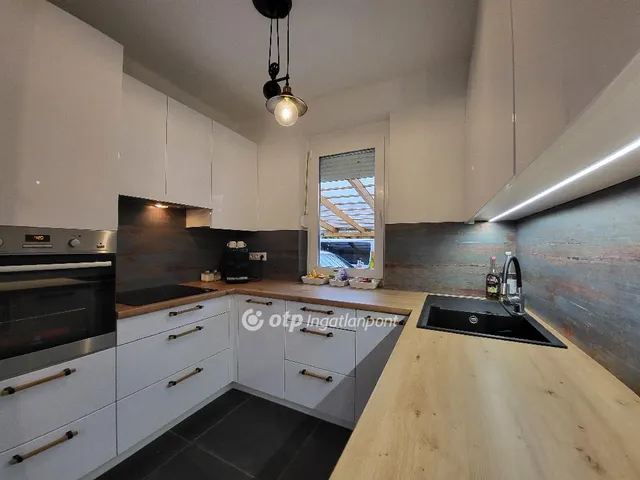 Eladó ház Siófok, Balatonszéplak 121 nm