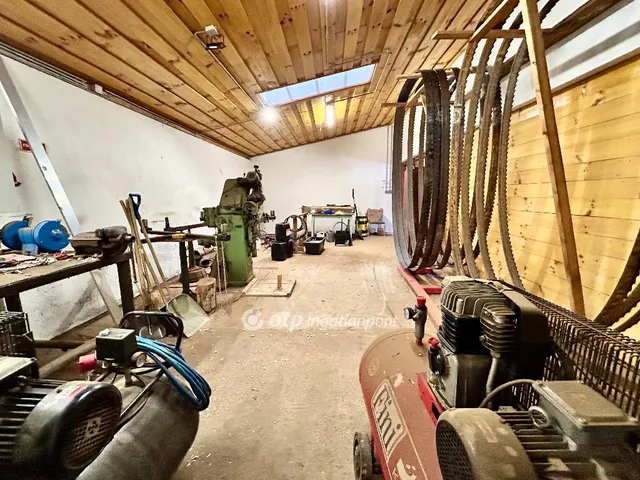 Eladó kereskedelmi és ipari ingatlan Bázakerettye 3900 nm