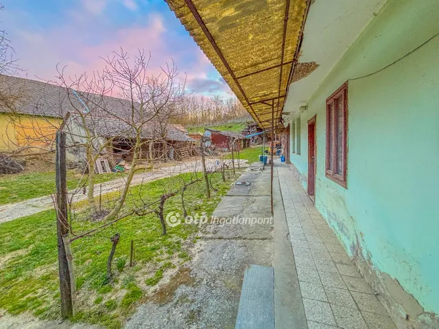 Eladó ház Magyarkeszi 77 nm