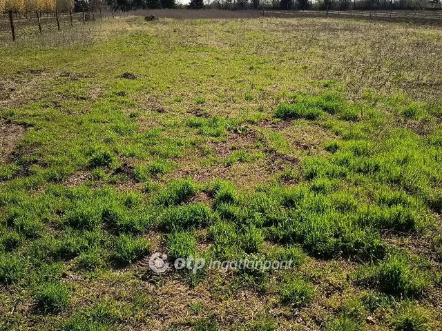 Eladó telek Balatonvilágos 1779 nm