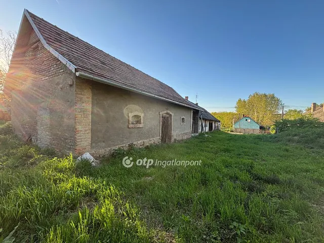 Eladó ház Magyarkeszi 83 nm