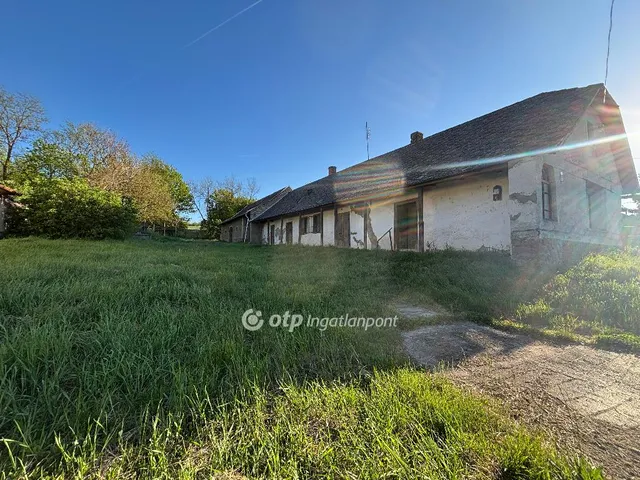 Eladó ház Magyarkeszi 83 nm