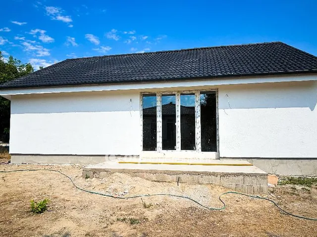 Eladó ház Ádánd 73 nm
