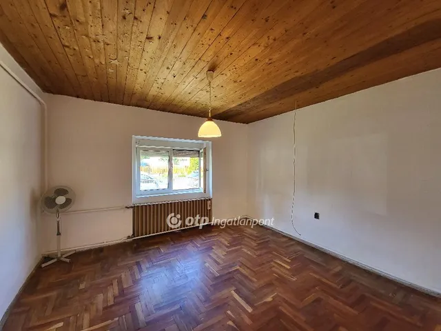 Eladó ház Tamási 98 nm