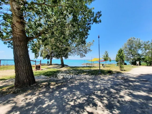 Eladó lakás Balatonakarattya 66 nm