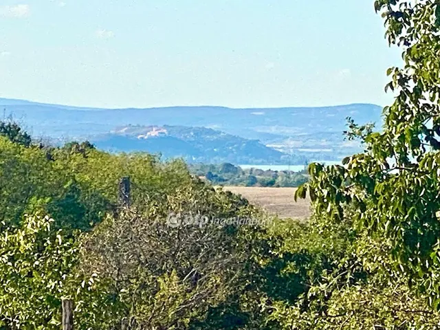 Eladó telek Balatonendréd 3646 nm
