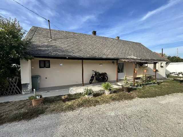 Eladó ház Iregszemcse 68 nm