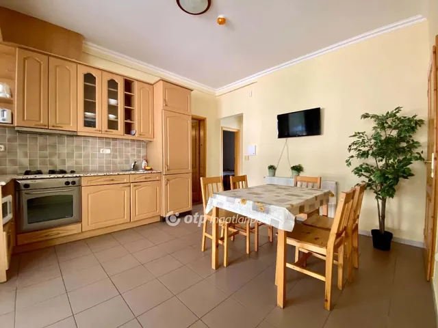 Eladó ház Siófok 217 nm
