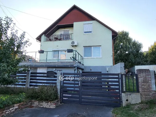 Eladó ház Fonyód 312 nm