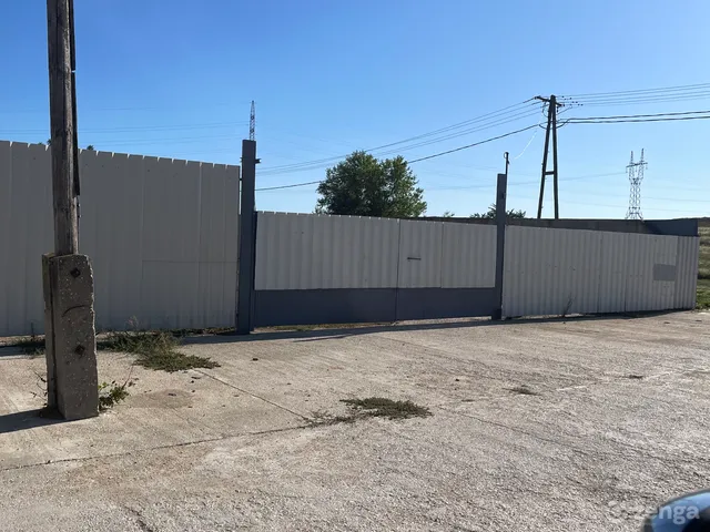 Kiadó kereskedelmi és ipari ingatlan Veszprém, Kádárta 500 nm
