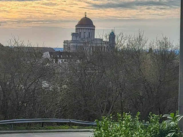 Eladó telek Esztergom 1204 nm