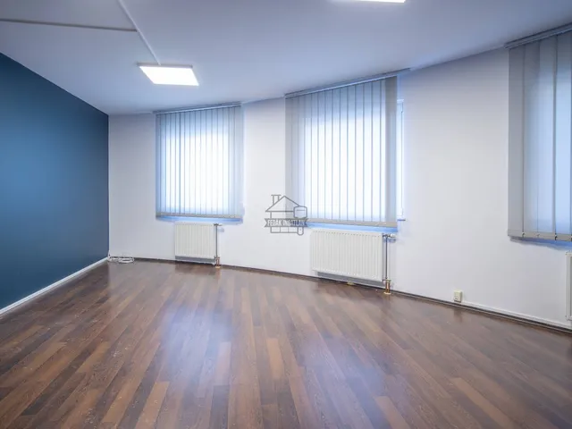 Kiadó kereskedelmi és ipari ingatlan Budapest II. kerület, Rózsadomb 55 nm