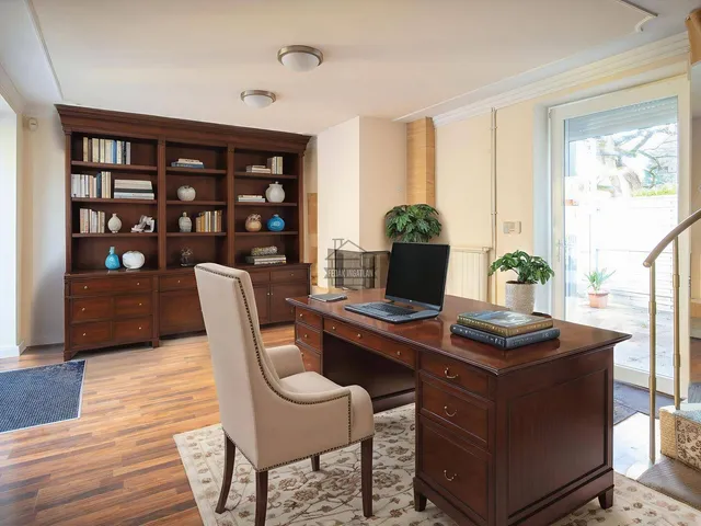 Kiadó kereskedelmi és ipari ingatlan Budapest II. kerület, Lipótmező 120 nm