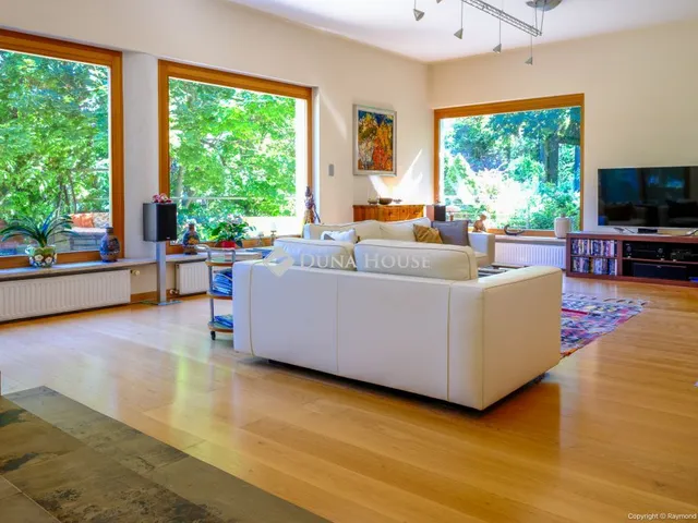 Eladó ház Budapest XII. kerület, Kútvölgyi út 396 nm