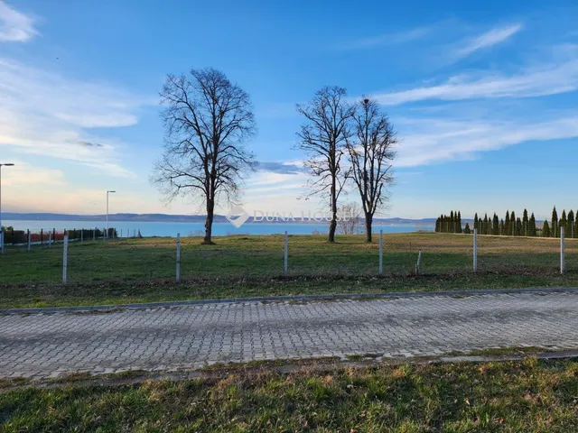 Eladó telek Balatonszárszó 1011 nm