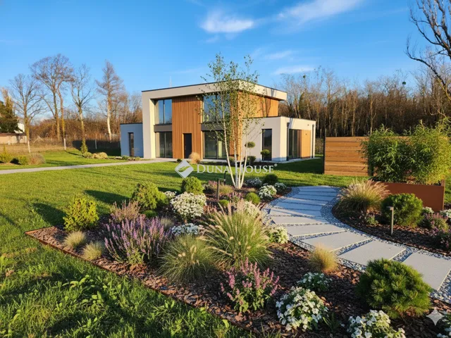 Eladó telek Balatonszárszó 1011 nm