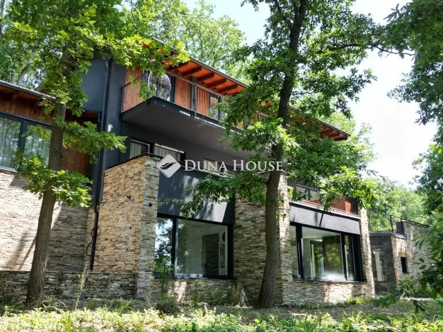 Eladó ház Kismaros, Nyúl utca 444 nm