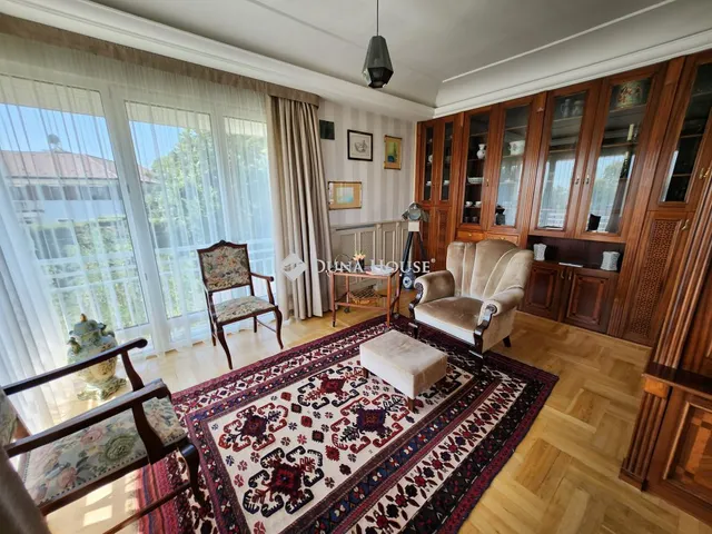 Kiadó lakás Budapest II. kerület, Szeréna út 140 nm