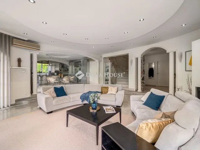 Eladó ház Budapest XVIII. kerület, Fogaras utca 488 nm