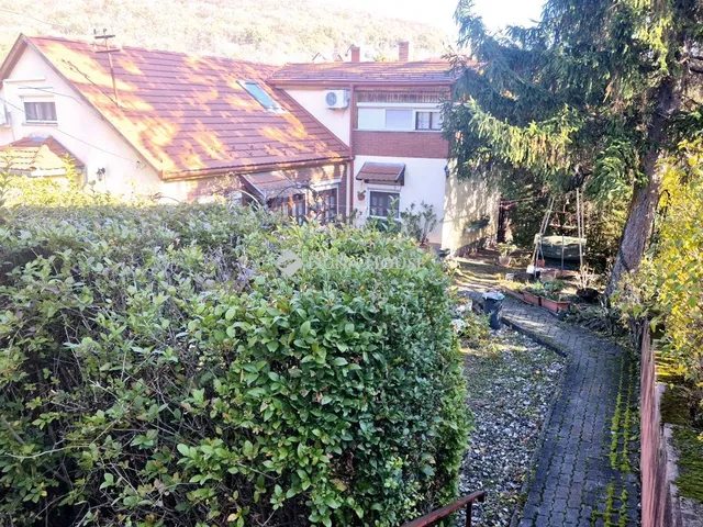 Eladó ház Alsóörs 126 nm