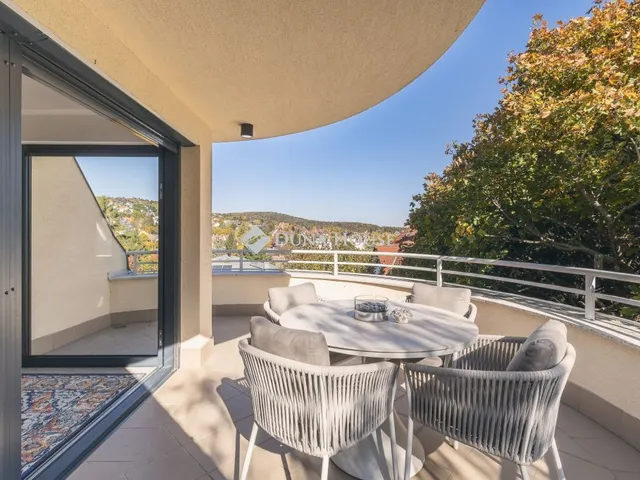 Eladó lakás Budapest II. kerület 123 nm