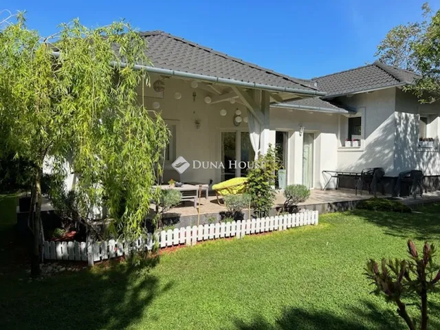 Kiadó ház Érd 70 nm