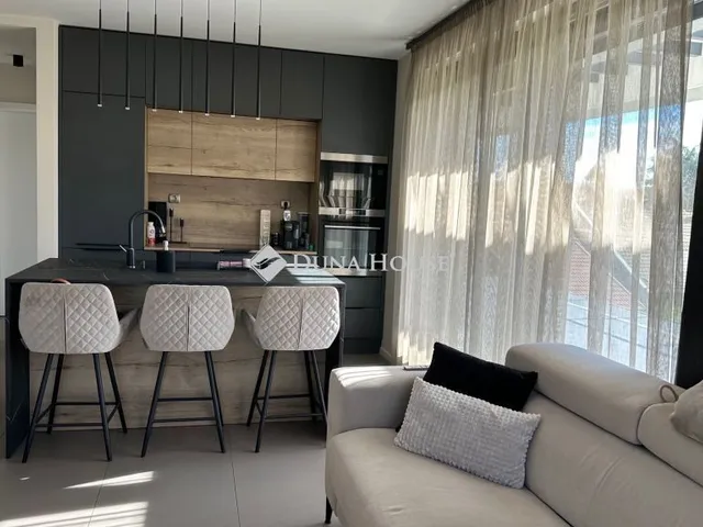 Kiadó lakás Budapest XIV. kerület, Csernyus utca 86 nm