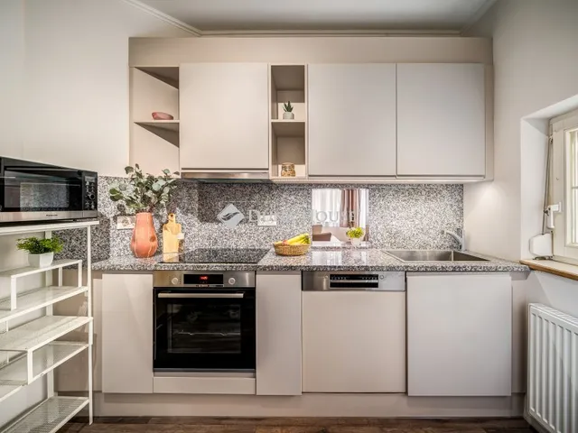 Eladó lakás Budapest III. kerület, Folyondár utca 98 nm