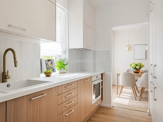 Eladó lakás Budapest XI. kerület, Sasadi út 91 nm