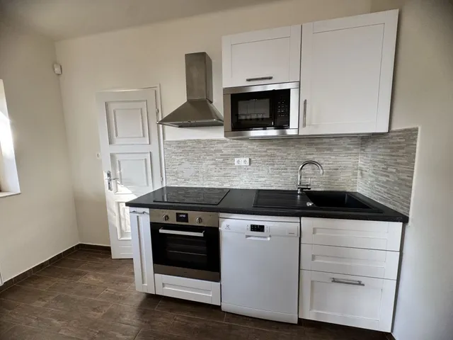 Kiadó lakás Budapest II. kerület, Szalamandra köz 100 nm