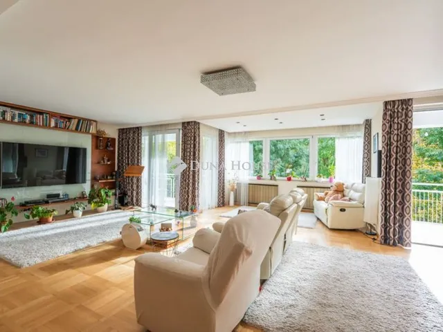 Eladó lakás Budapest II. kerület 215 nm