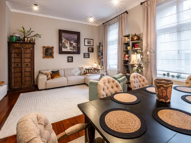 Eladó lakás Budapest II. kerület, Nyúl utca 156 nm