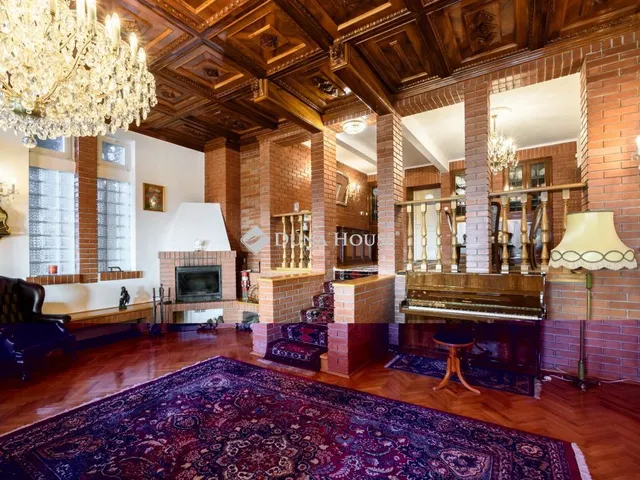 Eladó ház Budakeszi, Reviczky J. utca 390 nm