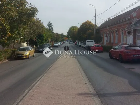 Eladó kereskedelmi és ipari ingatlan Budaörs 458 nm