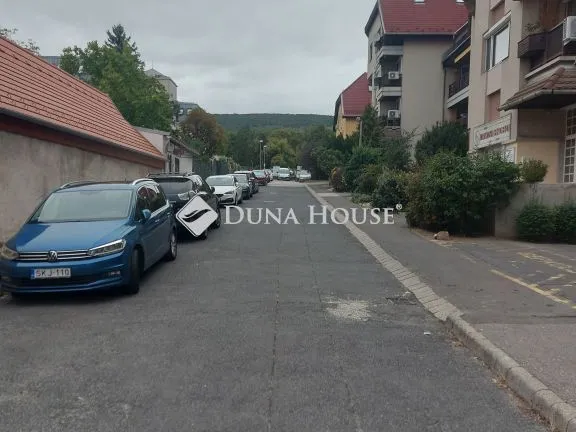 Eladó lakás Budaörs, Szabadság út 133 nm