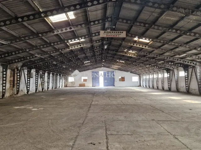 Kiadó kereskedelmi és ipari ingatlan Páty 550 nm