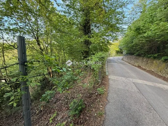 Eladó telek Budapest XII. kerület, Széchenyi-emlék út 2984 nm