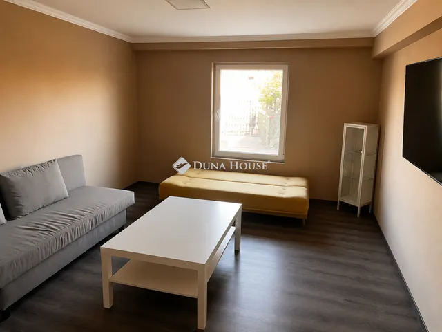 Eladó ház Tura, Szent István út 203 nm