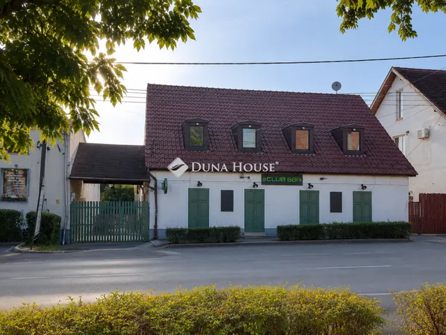 Eladó kereskedelmi és ipari ingatlan Budaörs 293 nm