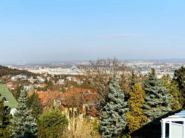 Eladó lakás Budapest II. kerület 138 nm
