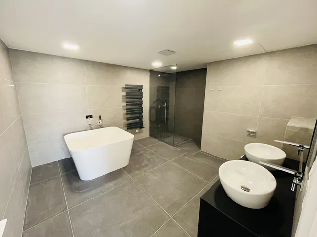 Kiadó lakás Budapest IX. kerület, Belső Ferencváros, Lechner Ödön fasor 146 nm