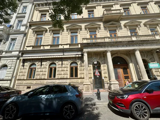 Kiadó kereskedelmi és ipari ingatlan Budapest VI. kerület, Diplomatanegyed 199 nm
