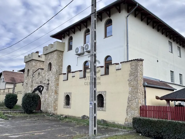 Eladó kereskedelmi és ipari ingatlan Törökbálint 1078 nm